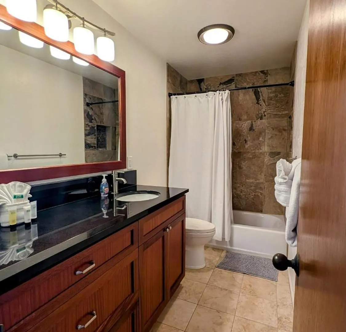 Seaside Retreat Condo Kailua-Kona